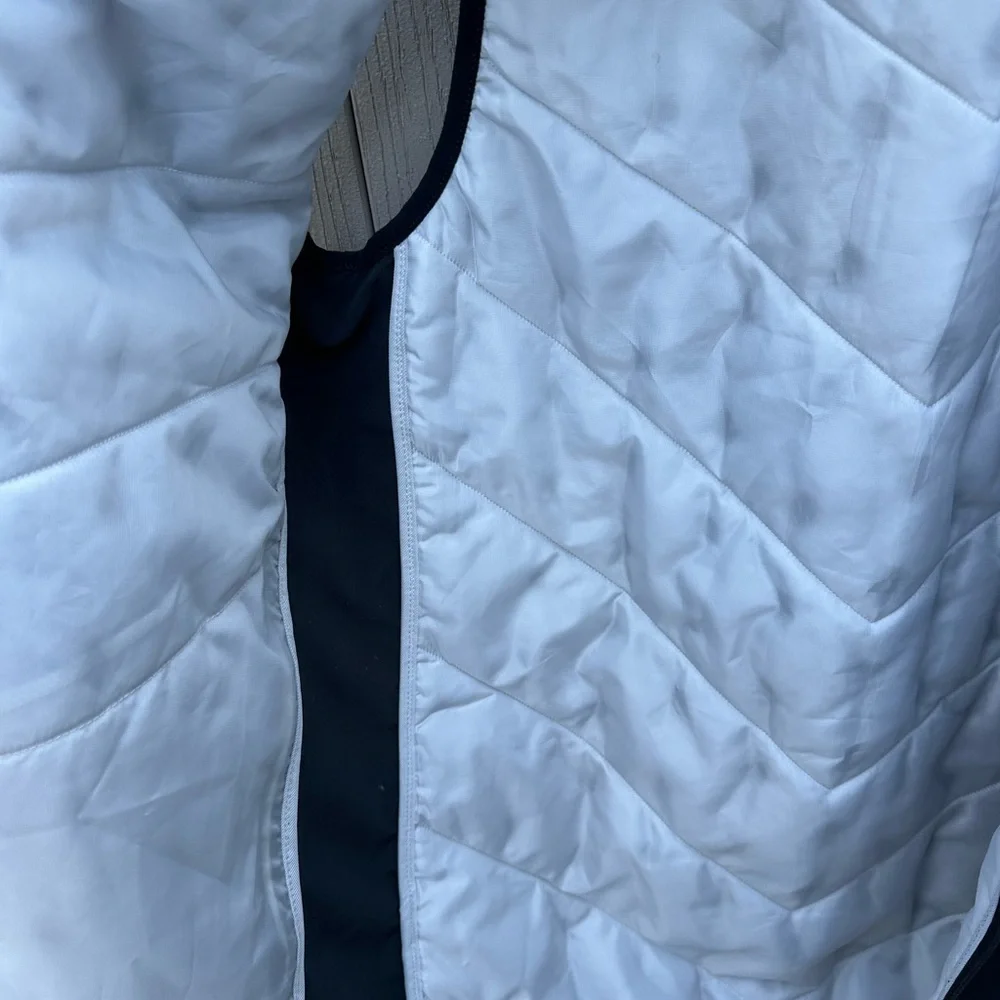 Nike Aerolayer Vest - Black & White- Running Medium - Picture 4 of 11